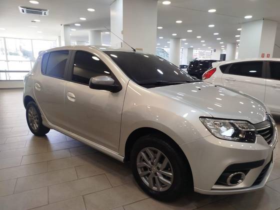 RENAULT SANDERO 1.0 12V SCE FLEX GT LINE MANUAL RENAULT SANDERO 1.0 12V SCE FLEX GT LINE MANUAL